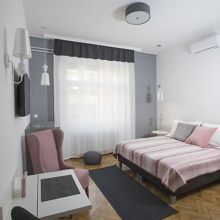 Dom Apartman Сегед Екстериор снимка