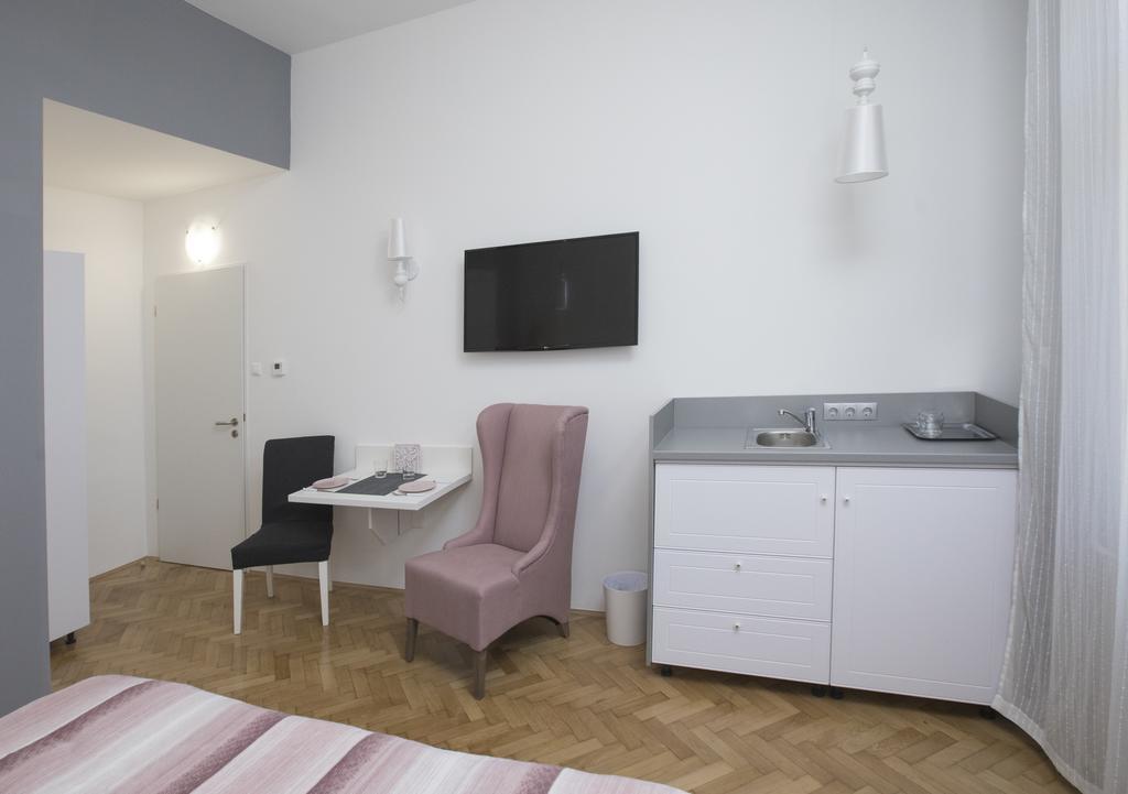 Dom Apartman Сегед Екстериор снимка