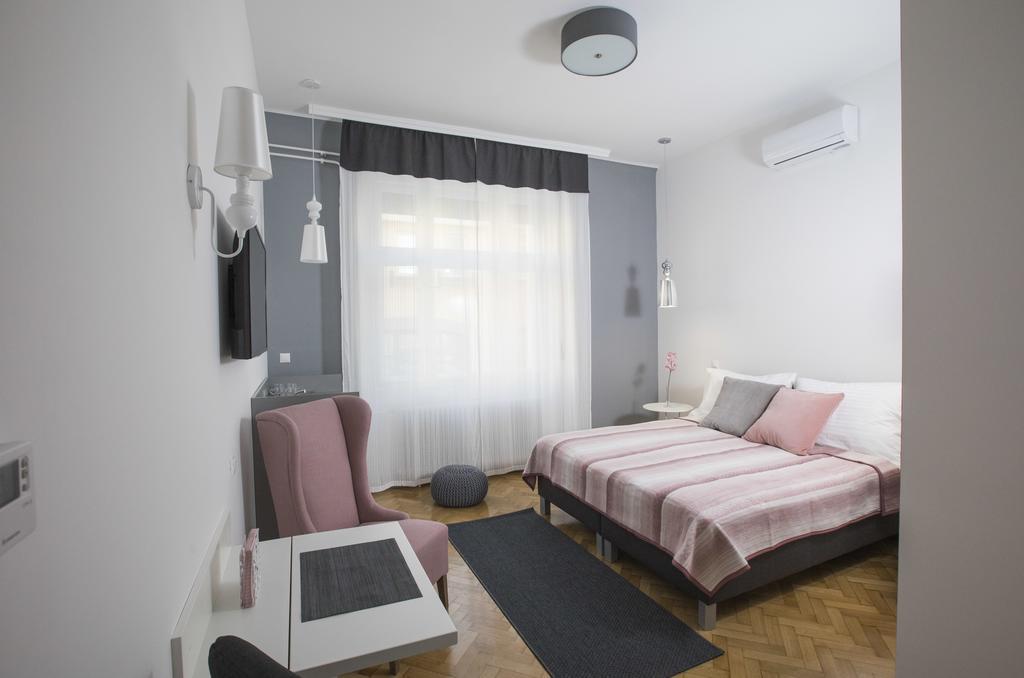 Dom Apartman Сегед Екстериор снимка